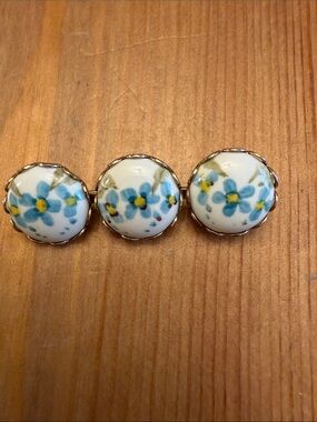 Hand-Painted Floral Porcelain Bar Brooch - Blue and yellow flowers